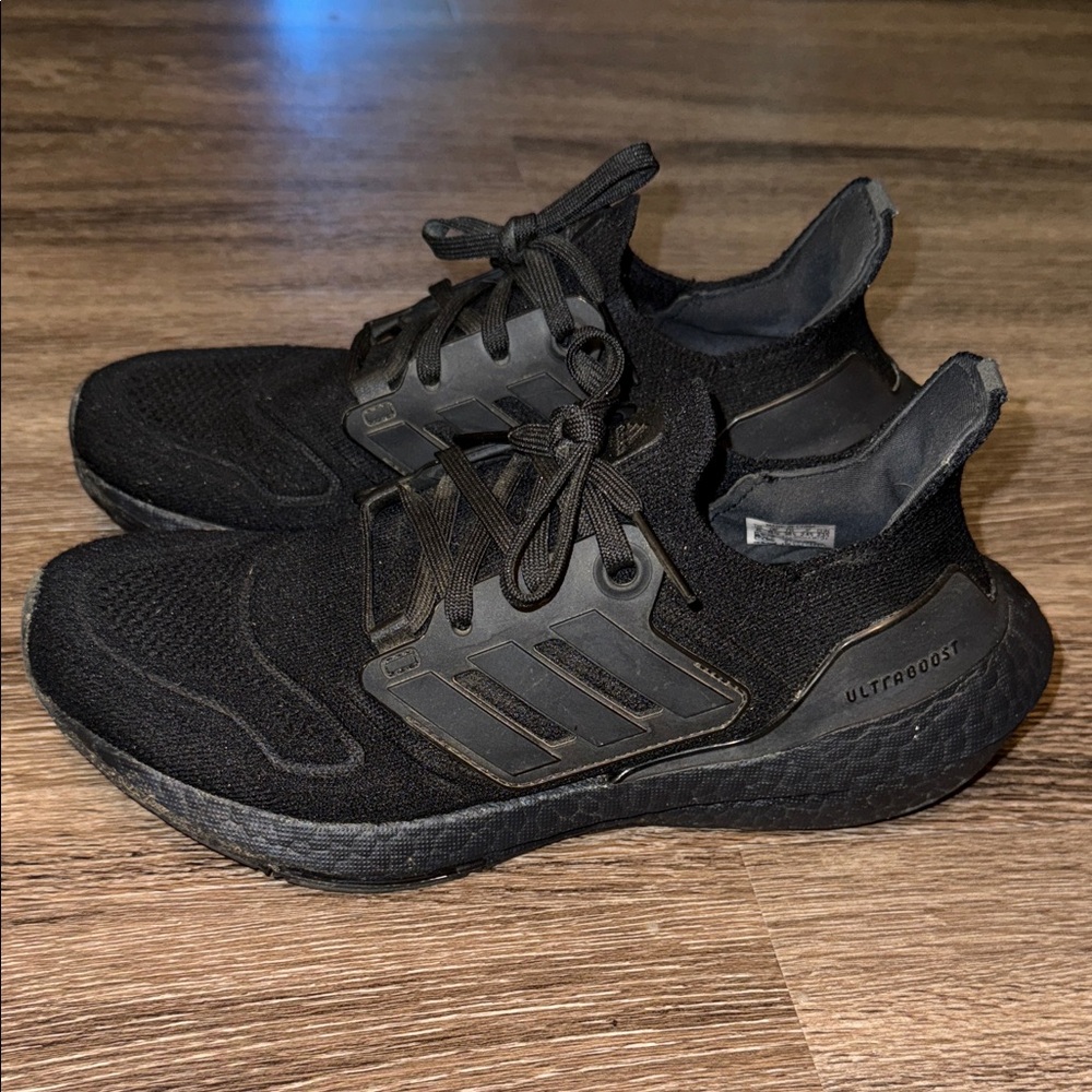 Adidas ultra boost - women’s size 6